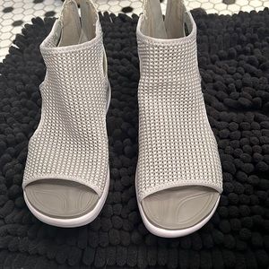 Never worn! JBU Sport sandals. Size 7.5 really comfortable and lightweight.